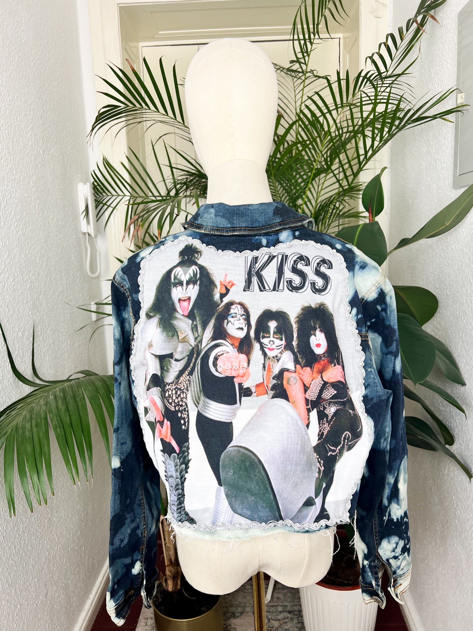 Kiss me