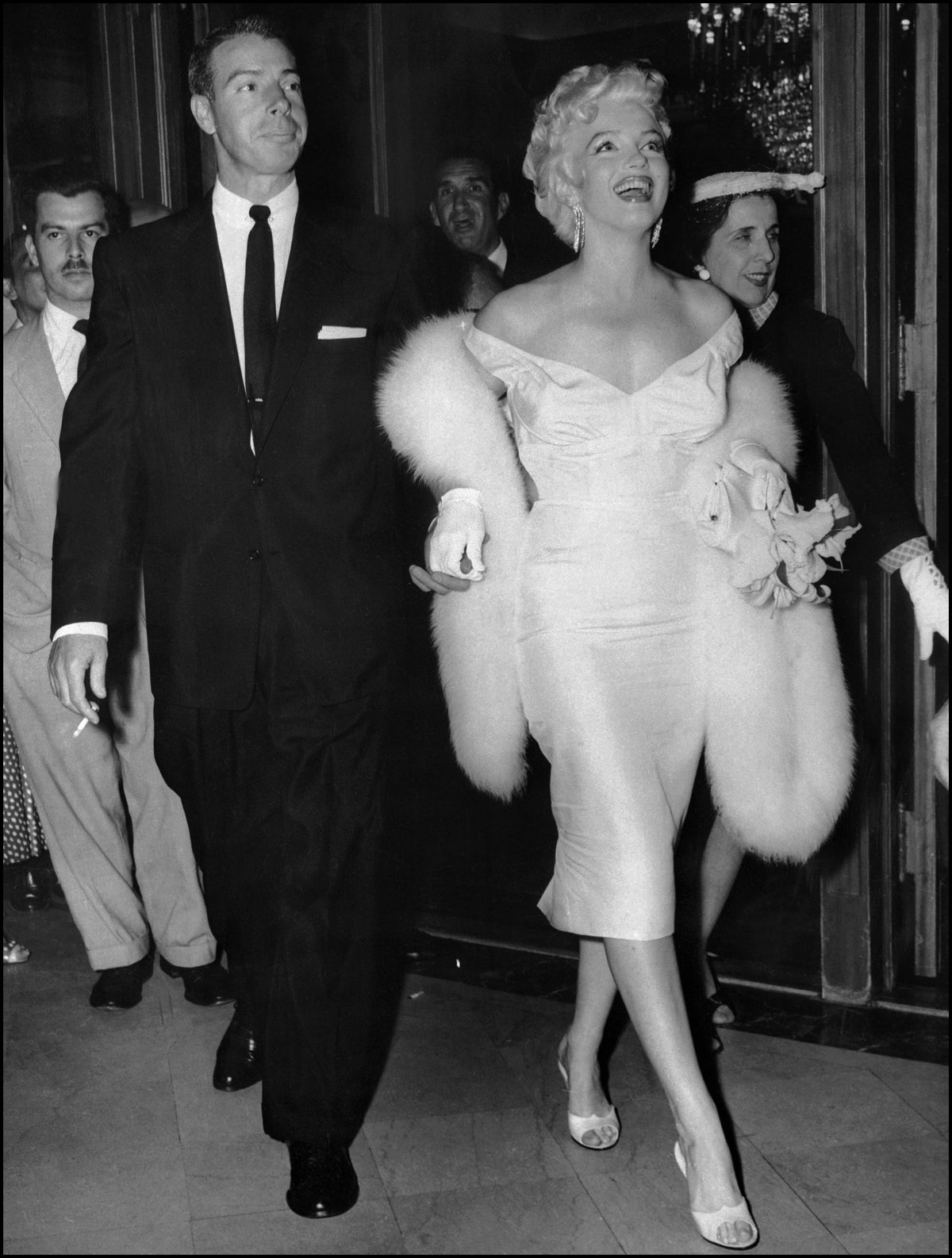 the dress marilyn monroe happy birthday Monroe's Mr. President Auction Color:Salsa Loose Dress Black boohoo Lace Asymmetric –