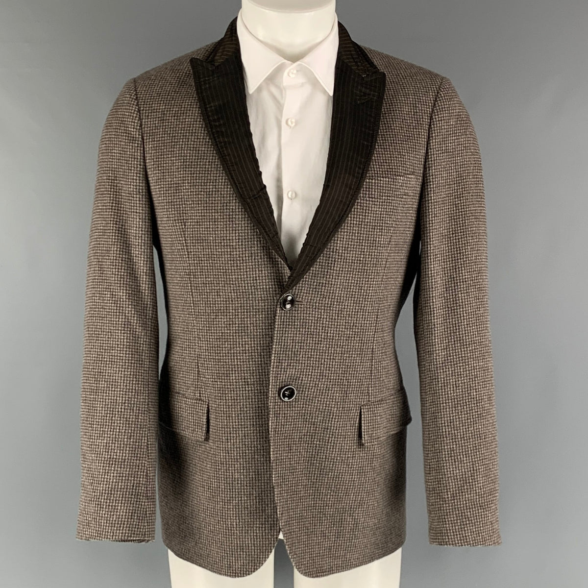 EMPORIO ARMANI Size 40 Grey Charcoal Checkered Angora Sport Coat