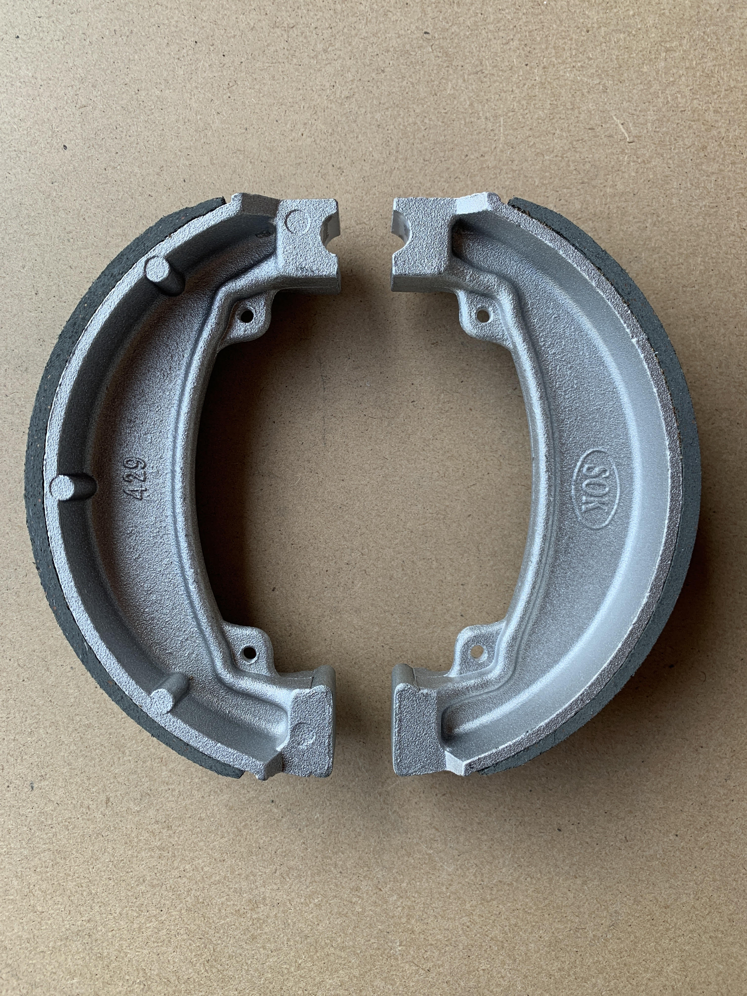 Rear Brake Shoes: Honda XL600 XL 600 (1983-1990)