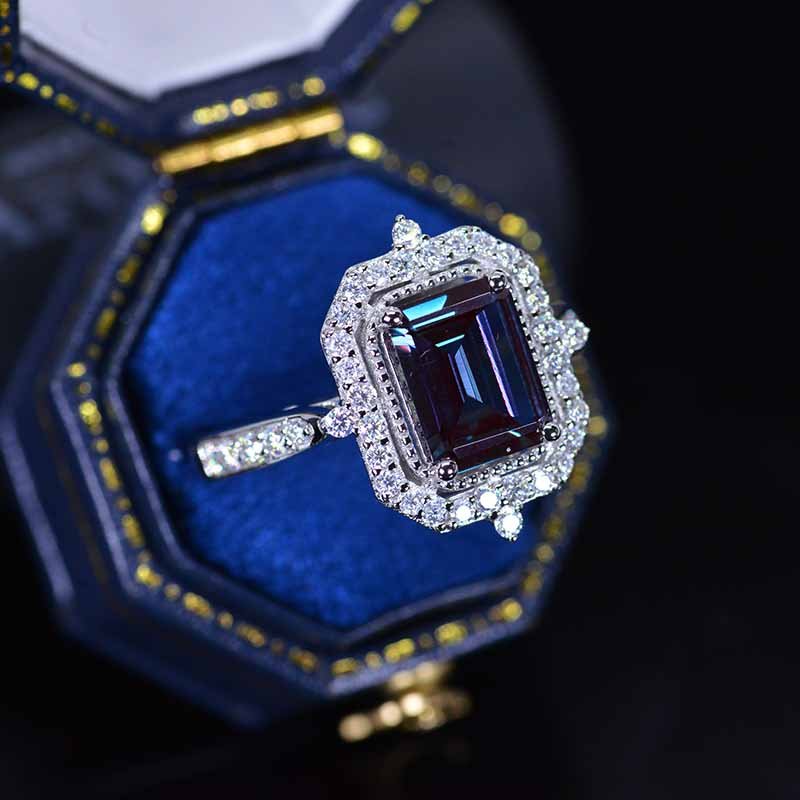 3Ct Emerald cut Halo Alexandrite ring, alexandrite solitaire ring, natural alexandrite ring, genuine Alexandrite emerald cut vintage ring