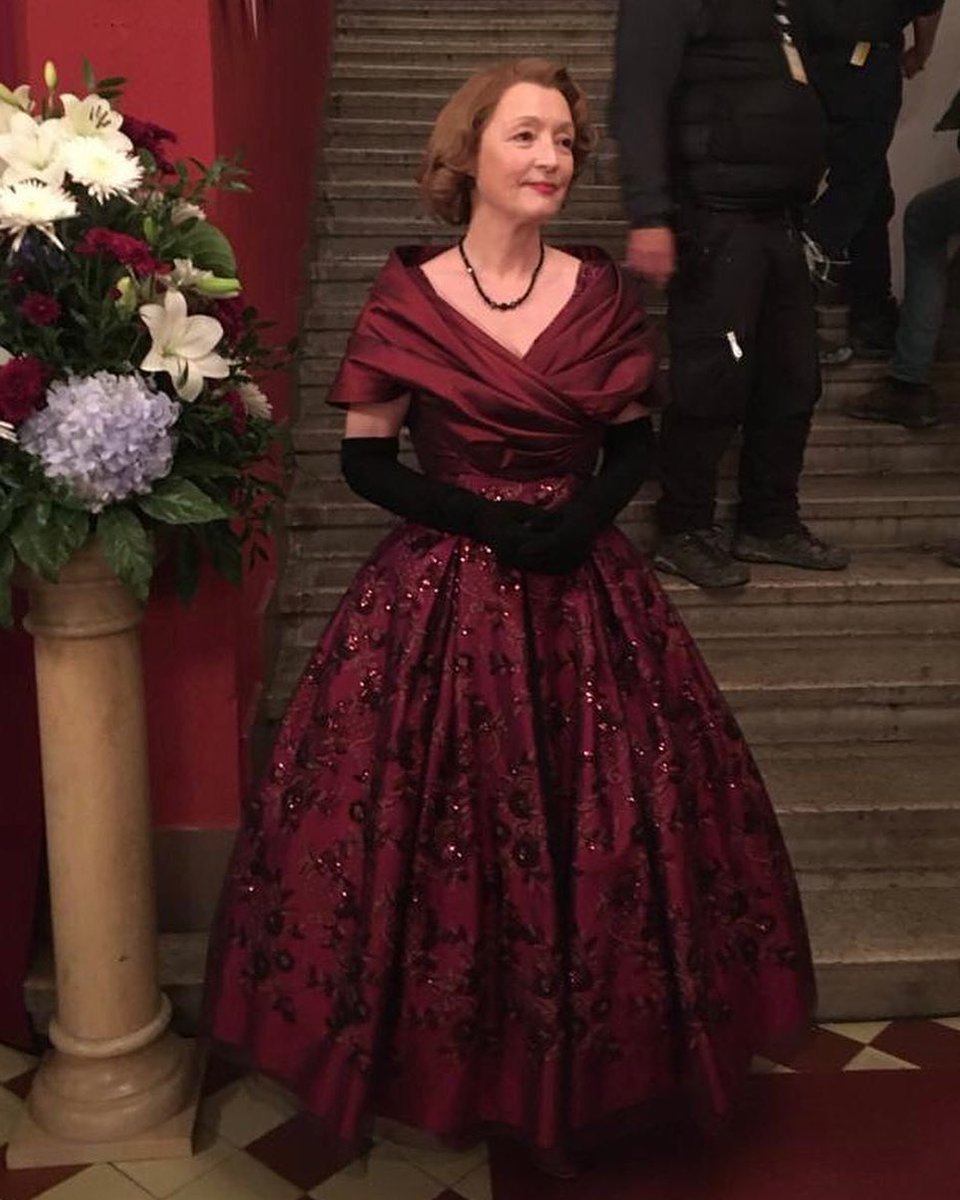 lesley manville behind the scenes of mrs harris goes to paris 👗
