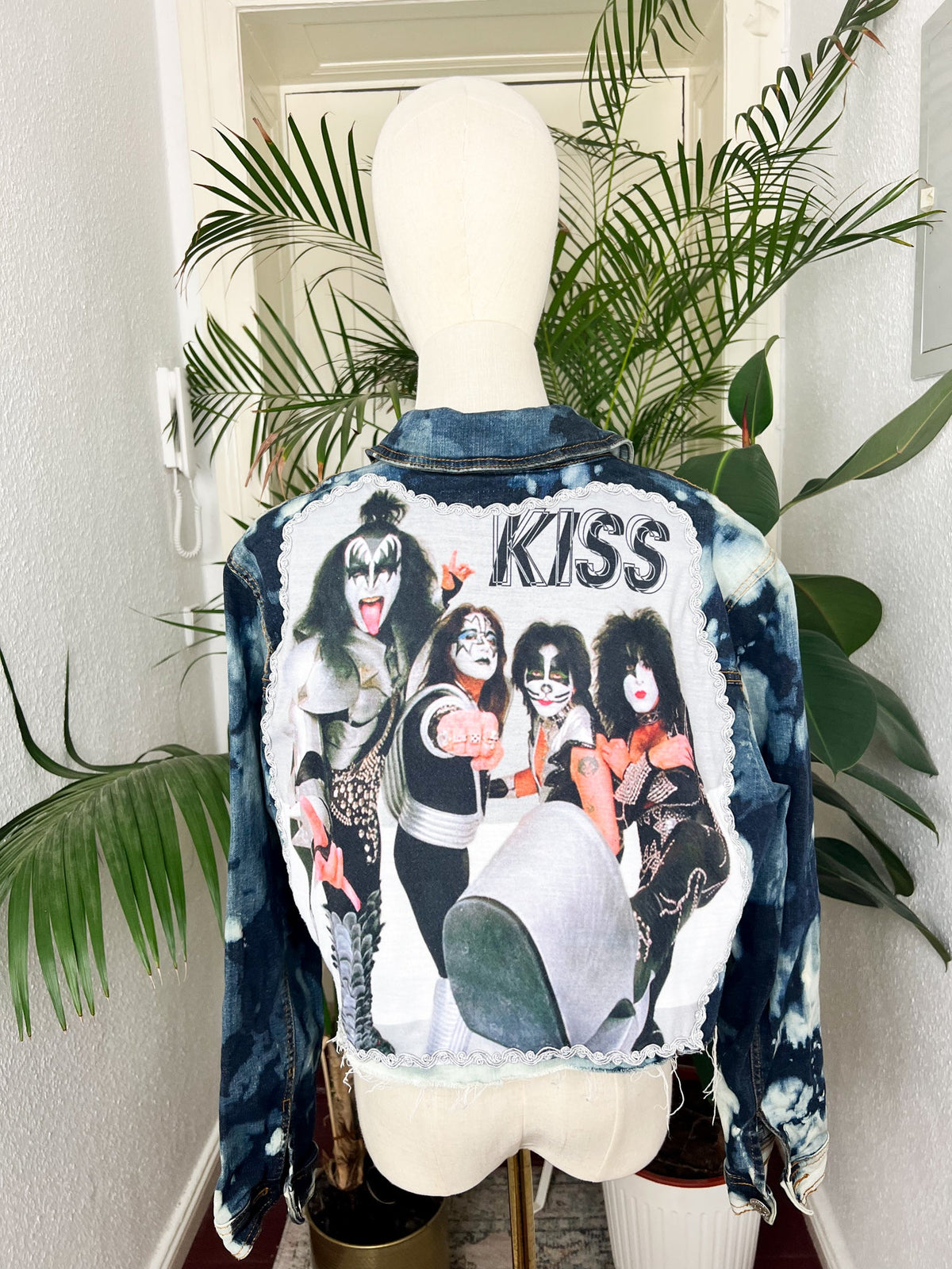 Kiss me