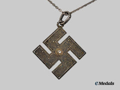 germany,_third_reich._a_germanic_folk_art_swastika_pendant_in_silver,_by_theodor_fahrner___m_n_c4227