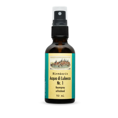 50ml Braunglasflasche mit blau und gelbem Etikett und der Aufschrift: Niendorfs Acqua di Lubecca Nr. 1 Raumspray erfrischend