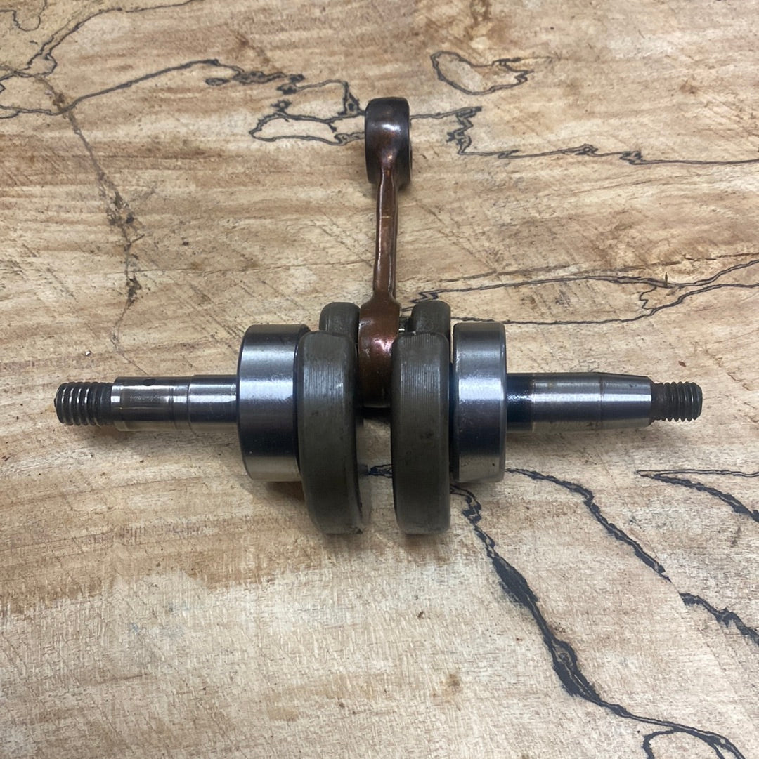 Husqvarna 246 chainsaw crankshaft
