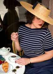 The "Emmy Goes to Paris" Top - Navy stribet uld bluse Emmy Design